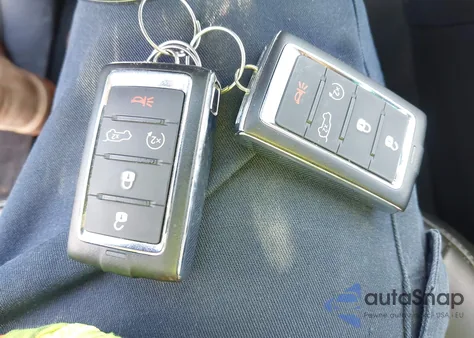 2023 Jeep Grand Cherokee L Limited 4X4 z USA, uszkodzony, nr VIN 1C4RJKBGXP8841457